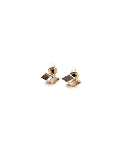 Leaning Cube Studs